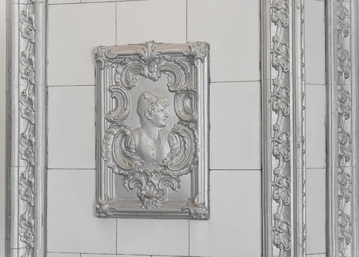 Kamienica Centrum Nr 14 *